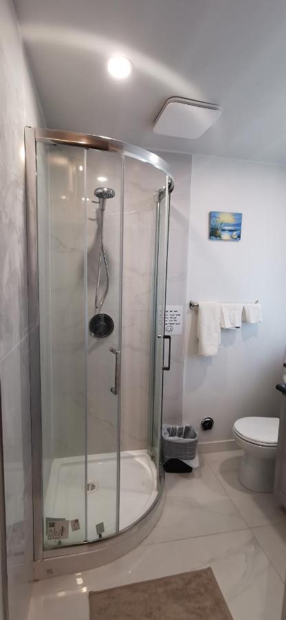 Private Suite With Separated Entrance Richmond Luaran gambar